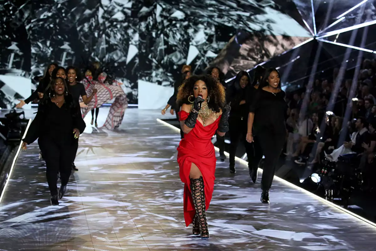 Victoria's Secret Fashion Show, Runway, New York, USA - 08 Nov 2018