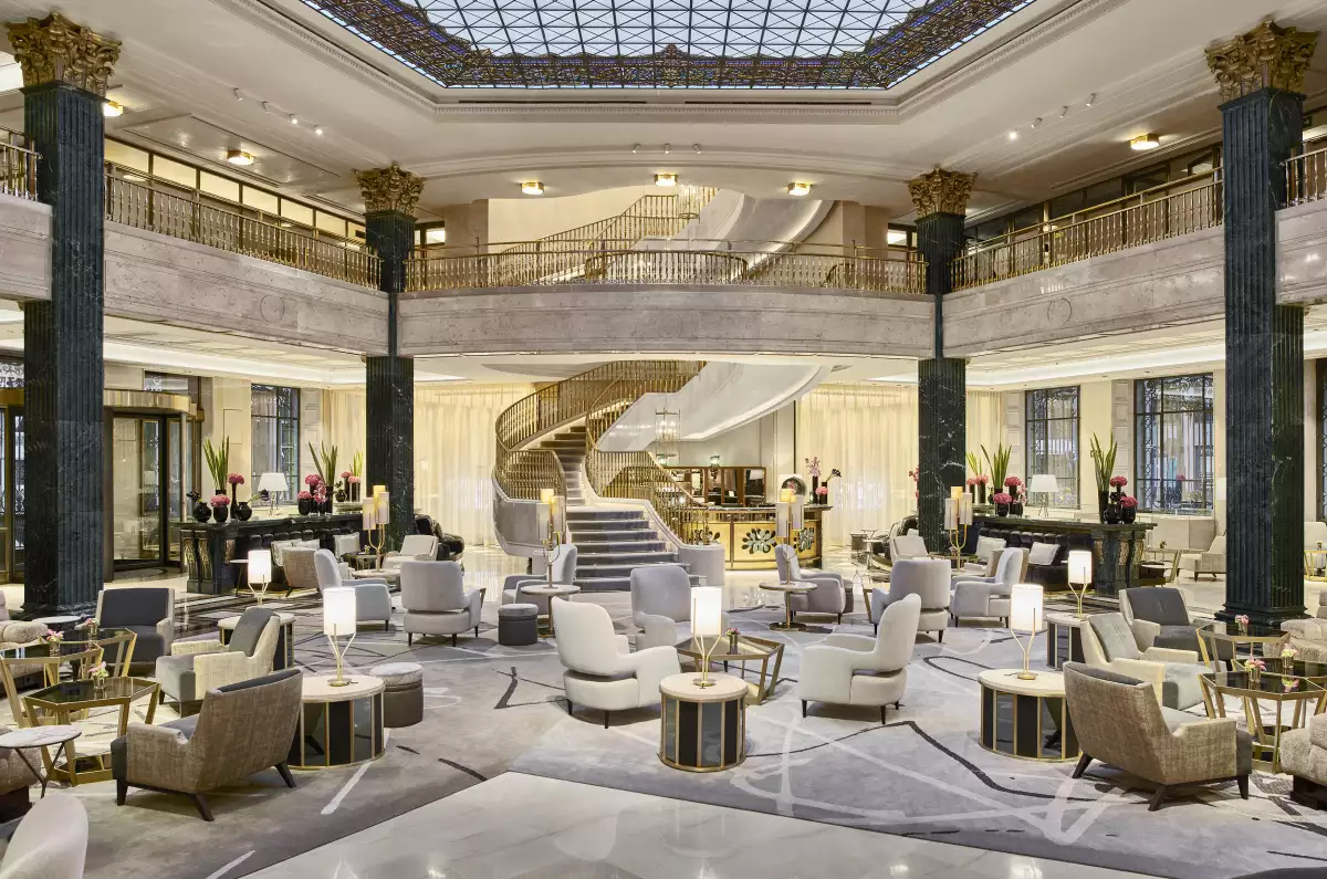 Four Seasons Hotel Madrid - Lobby 3.jpg