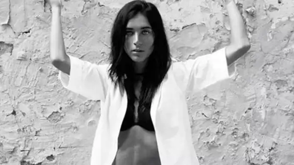 La novia de Alejandro Fernández presumió orgullosa una fotografía en la que queda en evidencia el trabajo y empeño que ha puesto en su cuerpo.