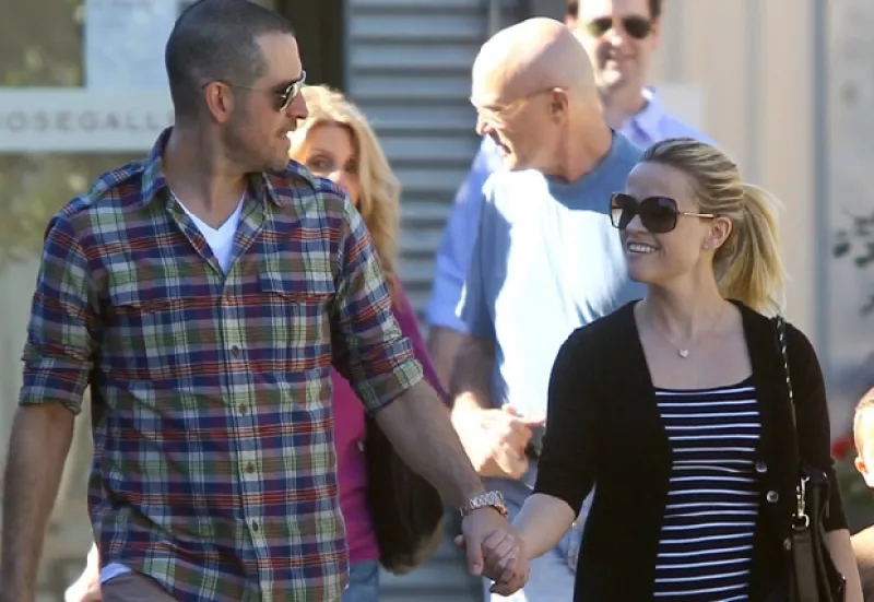 El representante de la actriz confirmó a distintas publicaciones estadounidenses que ella y Jim Coth están a un paso del altar.