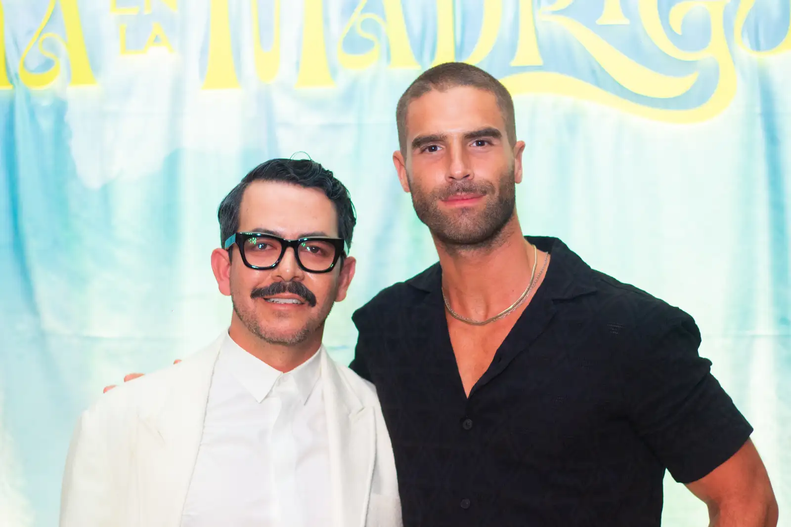 ALFOMBRA ROJA Y COCTEL FIESTA EN LA MADRIGERA
