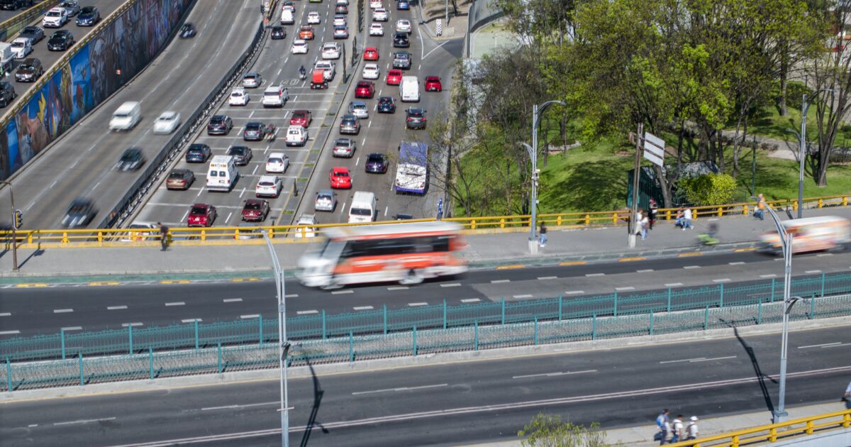 Hoy No Circula, domingo 25 de febrero 2025 ¿Qué autos descansan por
