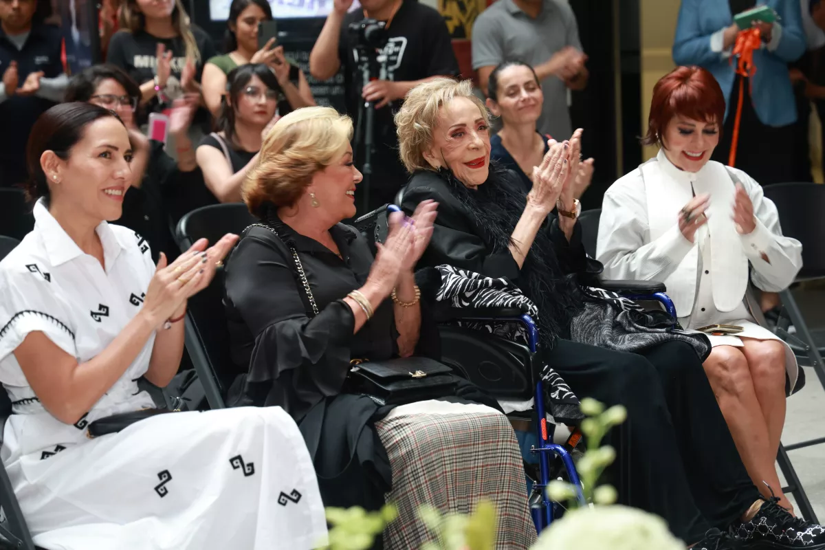 Stephanie Salas, Sylvia Pasquel,  Silvia Pinal y Alejandra Guzm