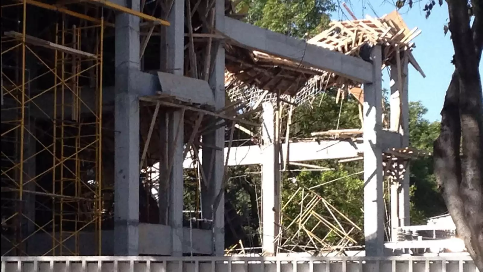 derrumbe edificio colonia del valle