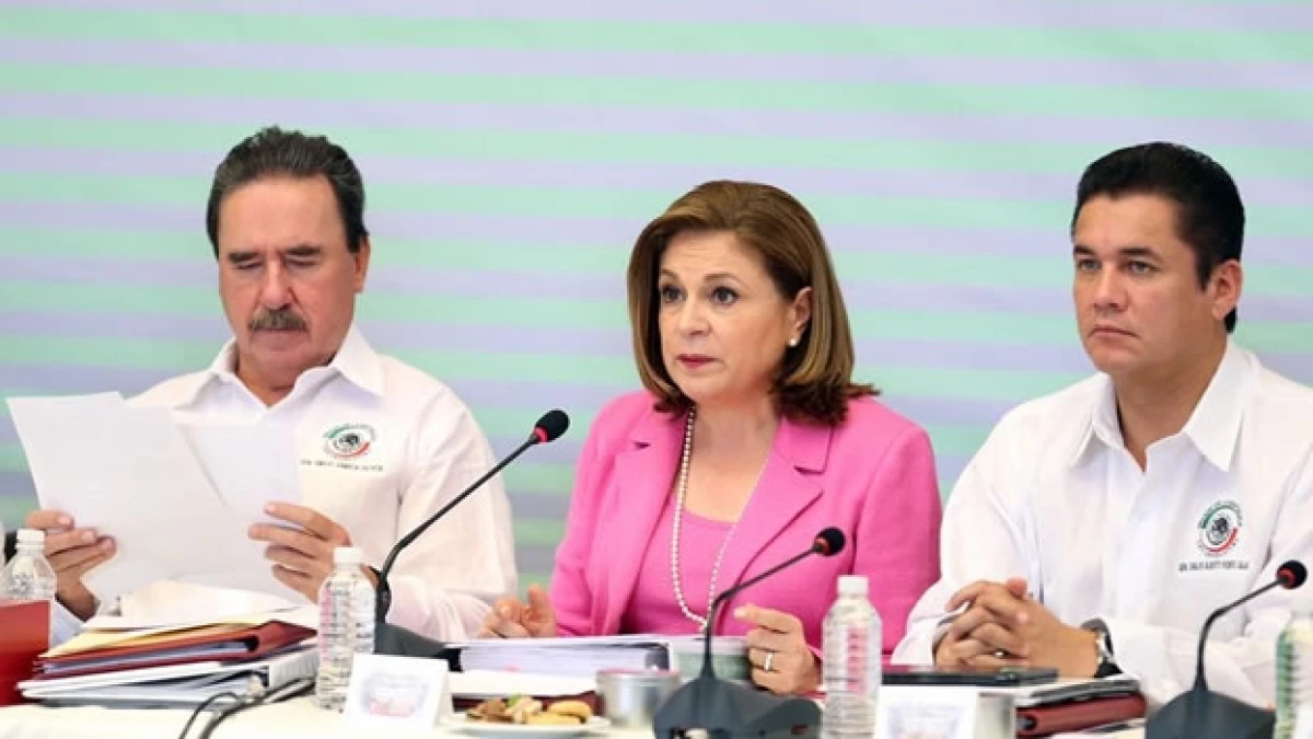 La procuradora Arely Gómez durante su reunión de trabajo con senadores donde informó sobre los avances del caso de 43 estudiantes desaparecidos