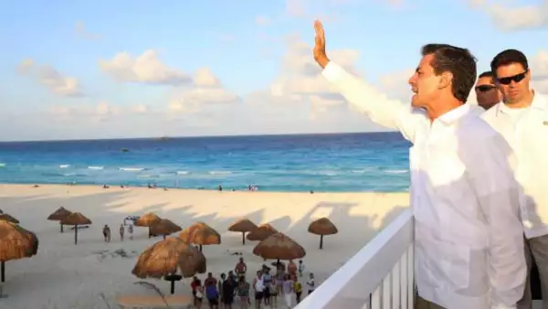 Pe�a inaugura el malec�n Tajamar, en Quintana Roo