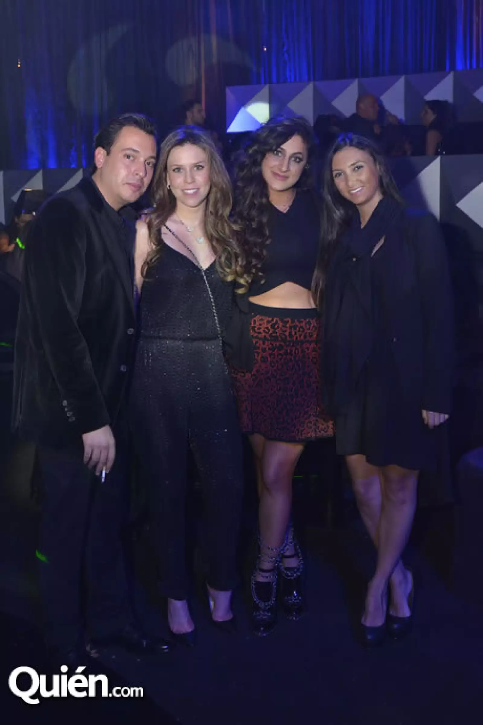 Roberto Charua,Ariela,Daniela y Vicky Chayo