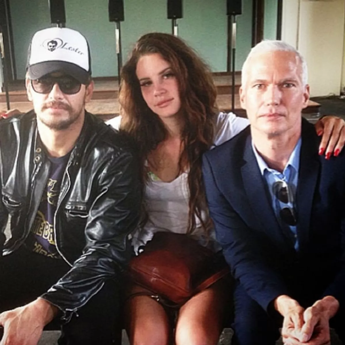 James y Lana también asistieron juntos al tour de arte "Runaways".