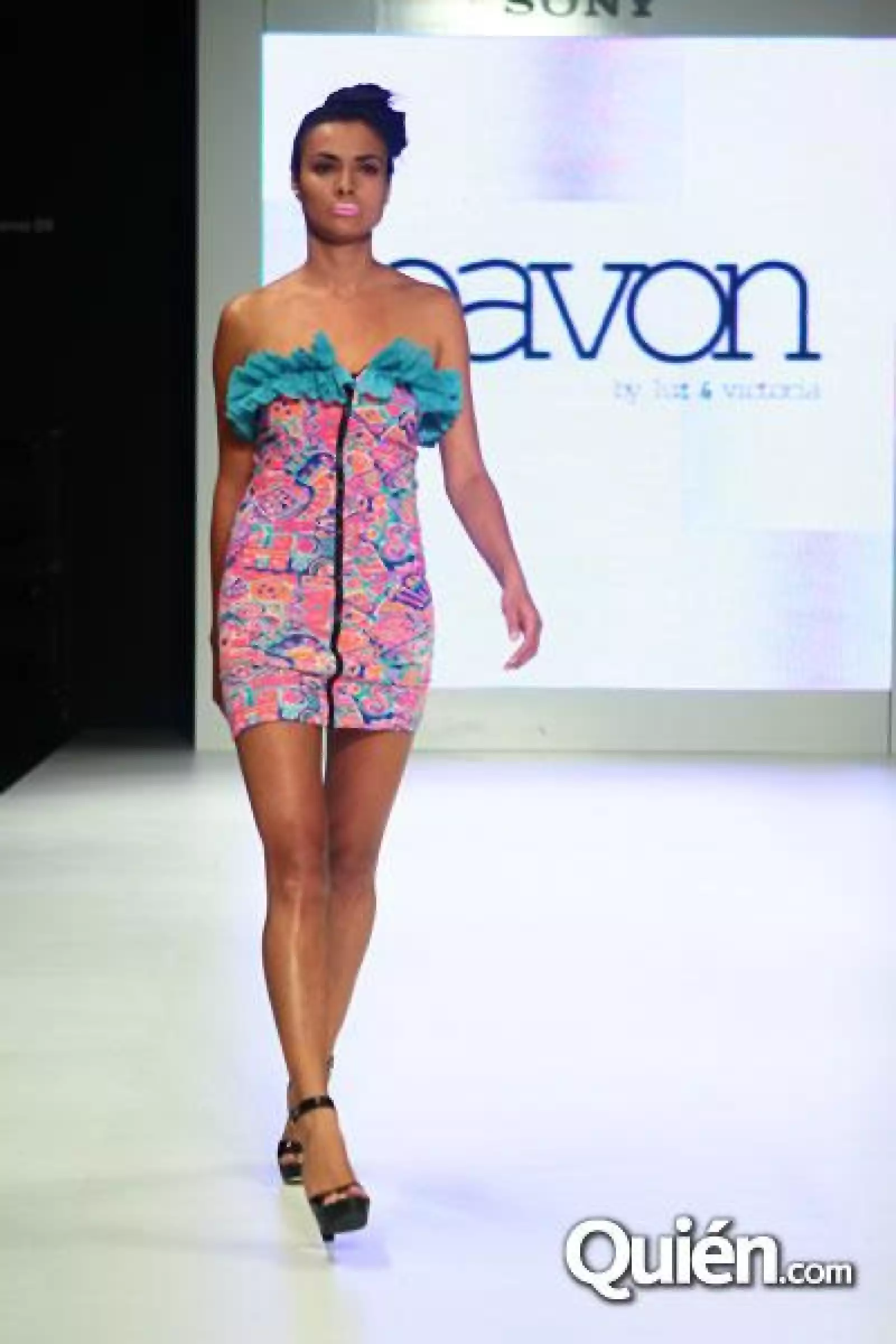 DFashion Pasarela Pavon Luz & Victoria