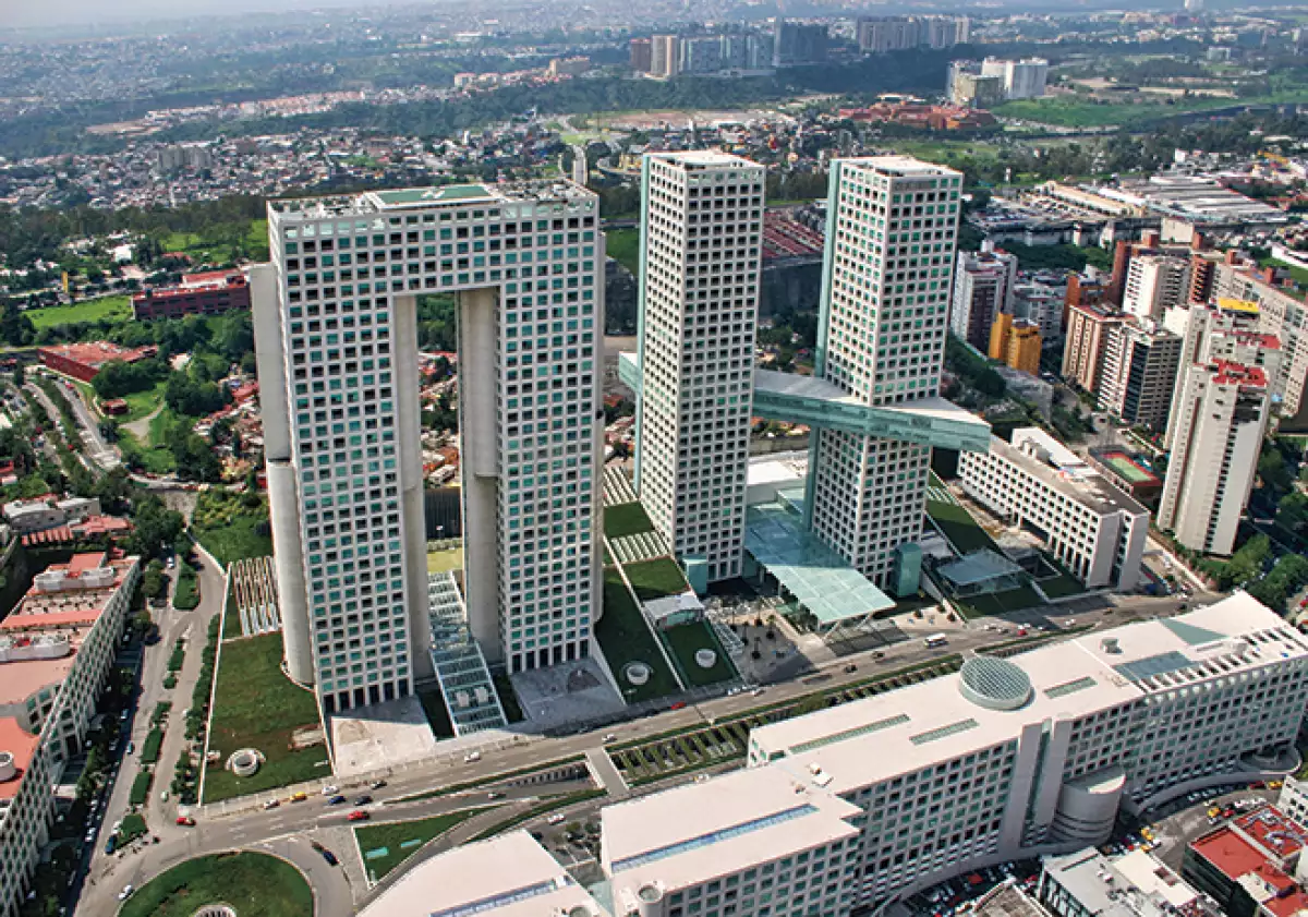 torre arcos bosques
