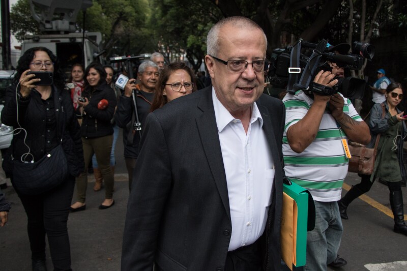 Carlos Urzúa reservas