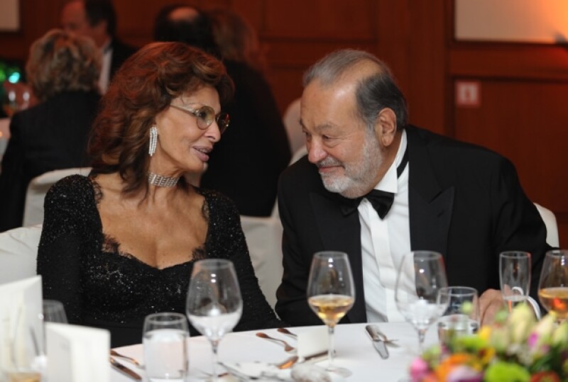 Sophia Loren y Carlos Slim durante la cena.