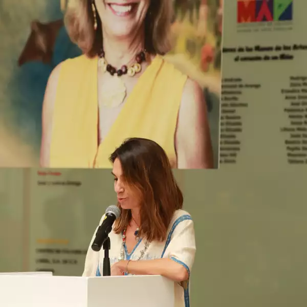 HOMENAJE A MARIE THÉRÈSE HERNAND DE ARANGO