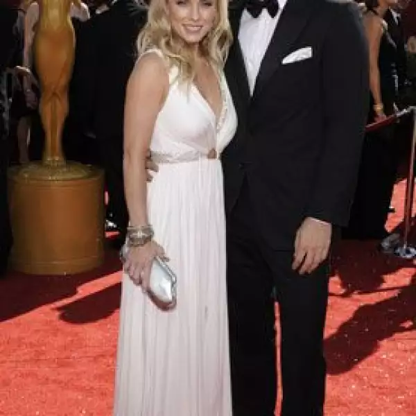 David Boreanaz, de la serie Boones, con sus esposa Jaime Bergman.