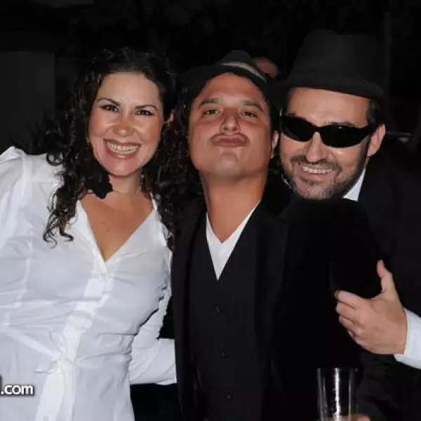 Cumple en blanco y negro