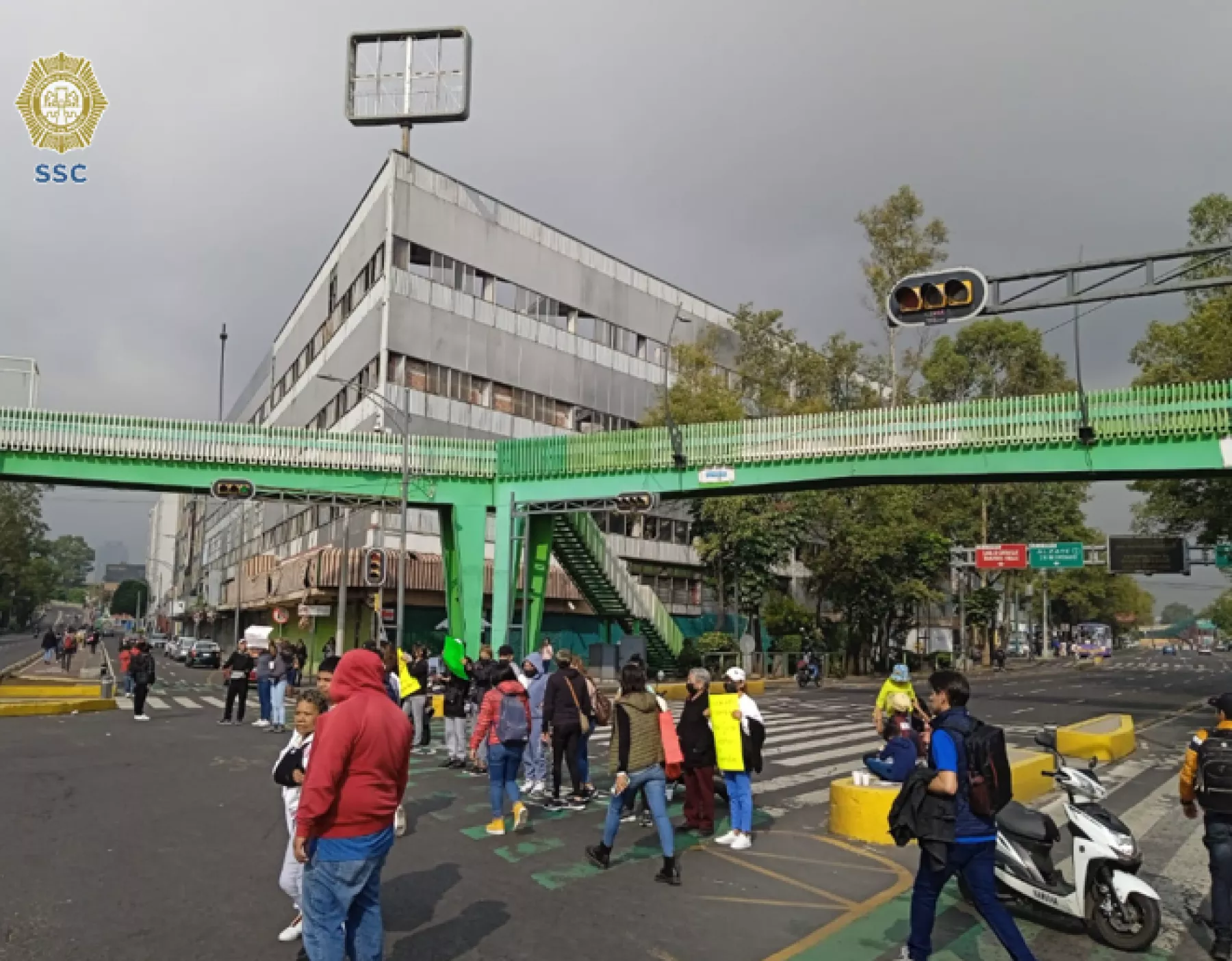 Línea 1 del Metrobús cerrada