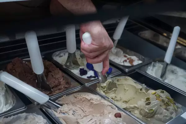 Adoro Gelateria y Caffè