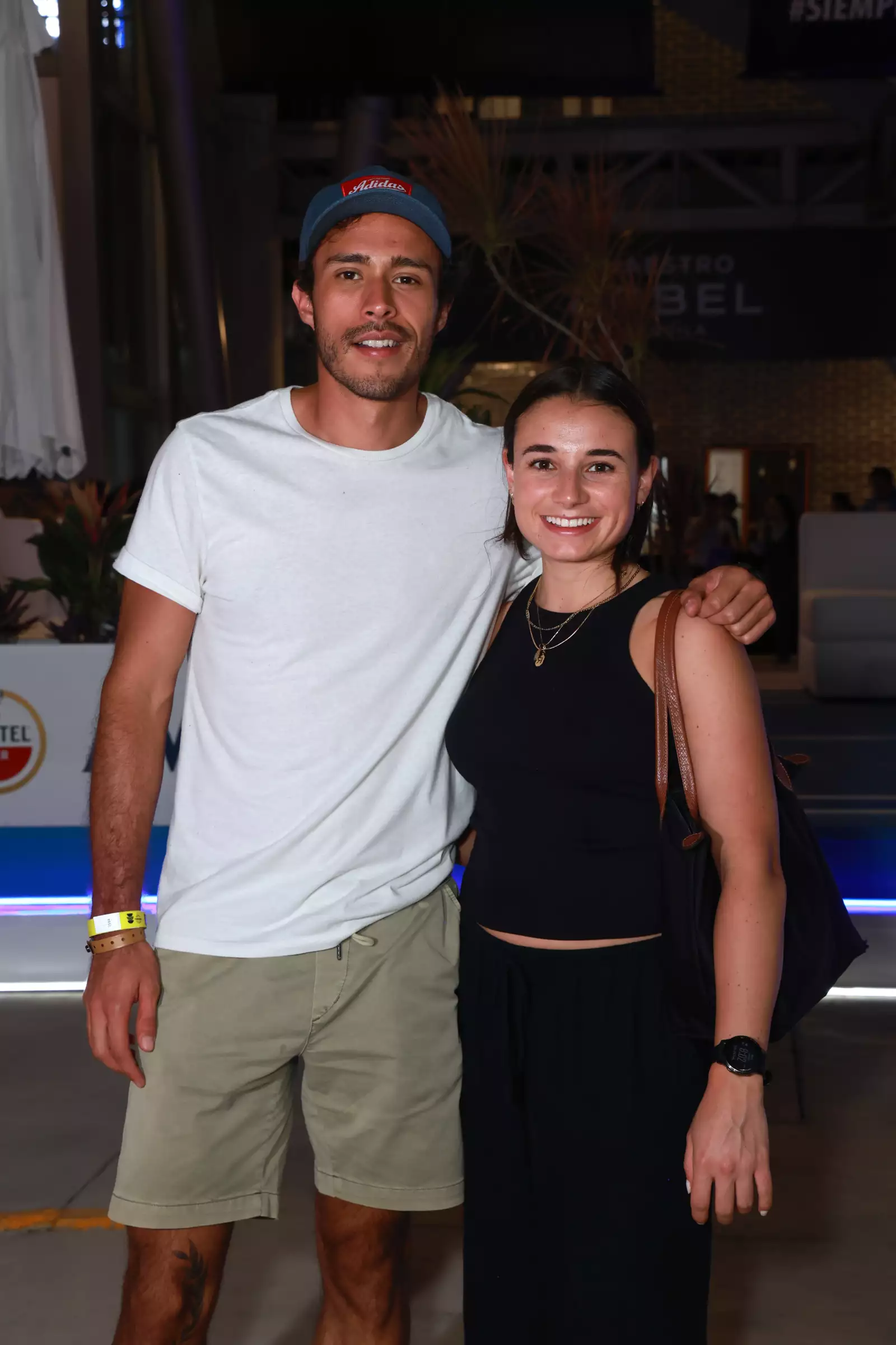 Luis Hernández y Renata Martínez 