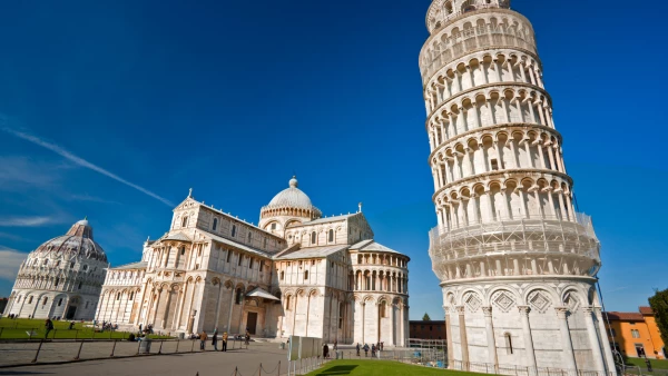 La torre de Pisa, Italia (1399)