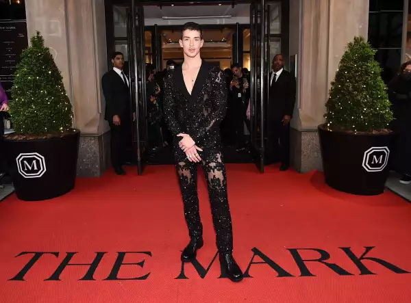 Manu Ríos MET GALA
