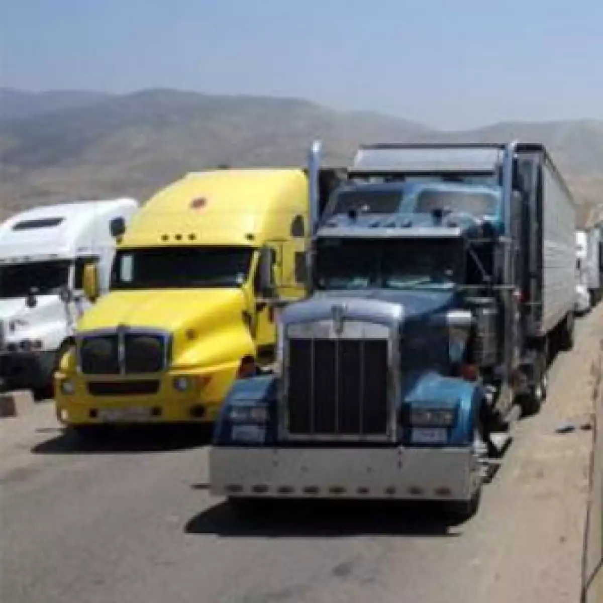 LOG-CamionesFrontera