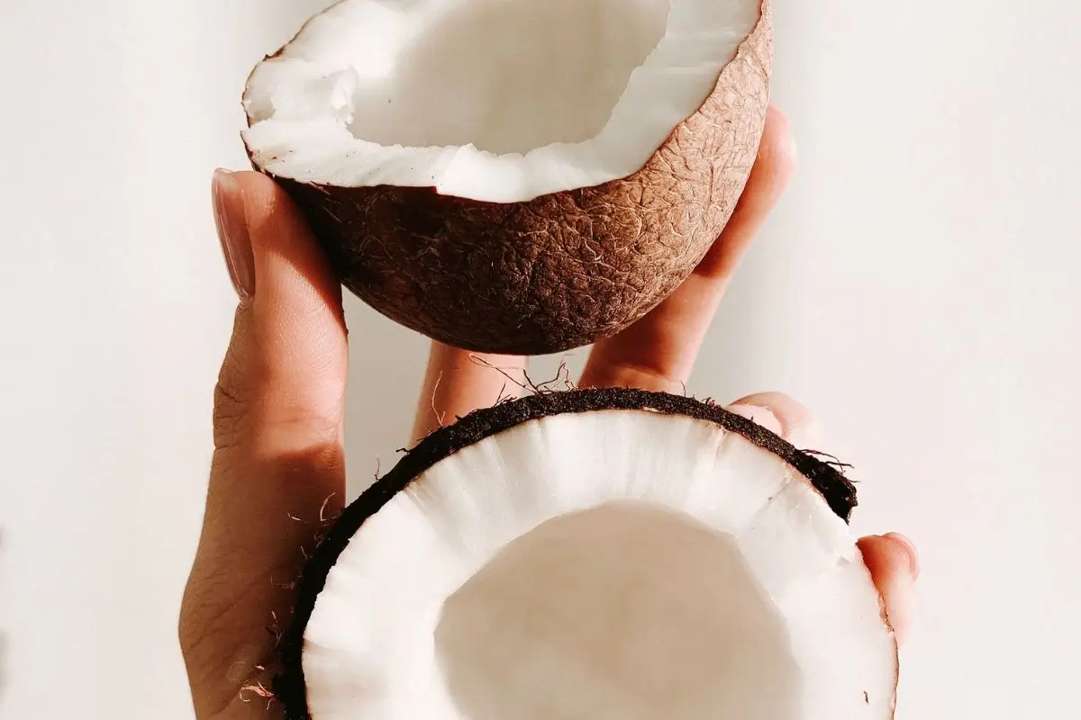 funciona-el-aceite-de-coco-en-la-piel.jpg
