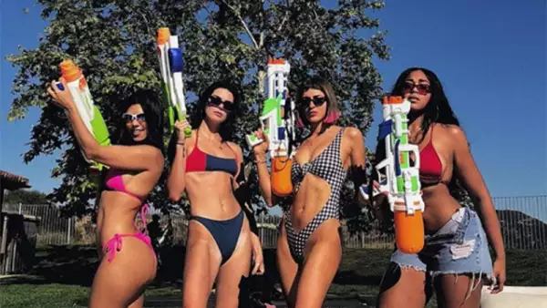 Kourtney Kardashian y Kendall Jenner