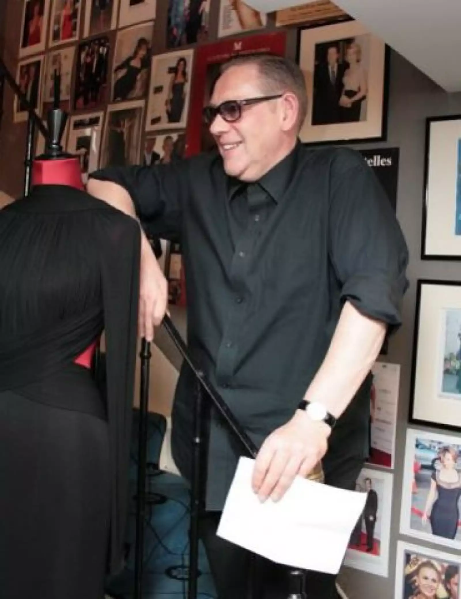 Leroux comentó que todos los diseños le gustaron, aunque desafortunadamente tuvo que elegir uno. Sin embargo, llamó a los concursantes a trabajar para convertirse en los mejores.