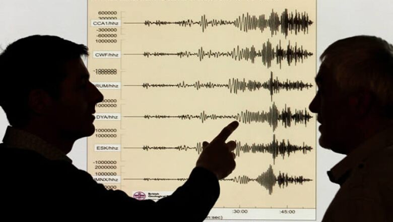 Sismólogos del British Geological Survey señalan el momento exacto en que el terremoto se registró.