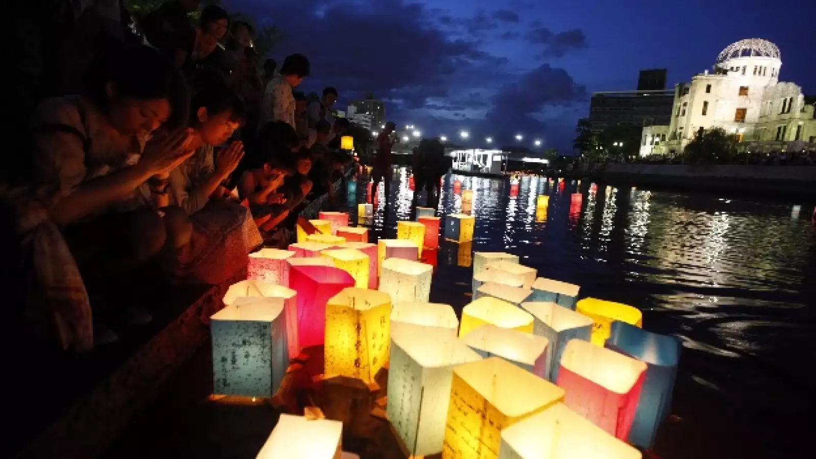 Hiroshima, Japón, recuerda la devastación de la bomba nuclear