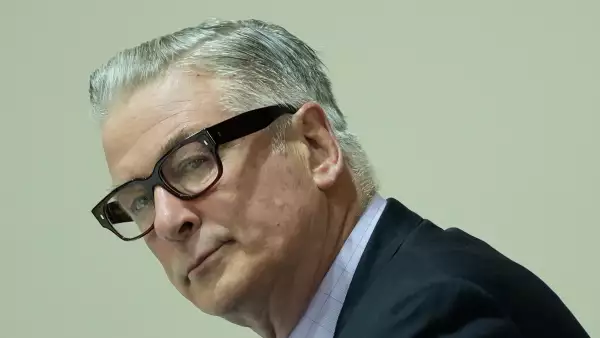 Archivan caso de homicidio contra Alec Baldwin 