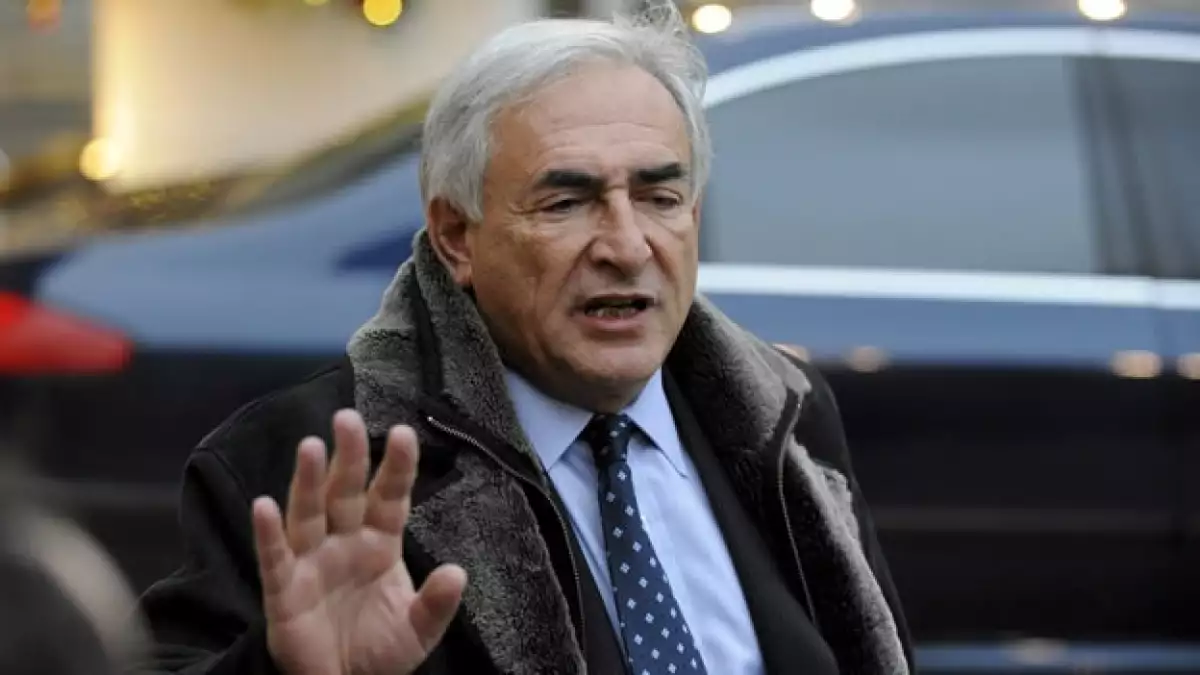 Strauss-Kahn llega a Francia