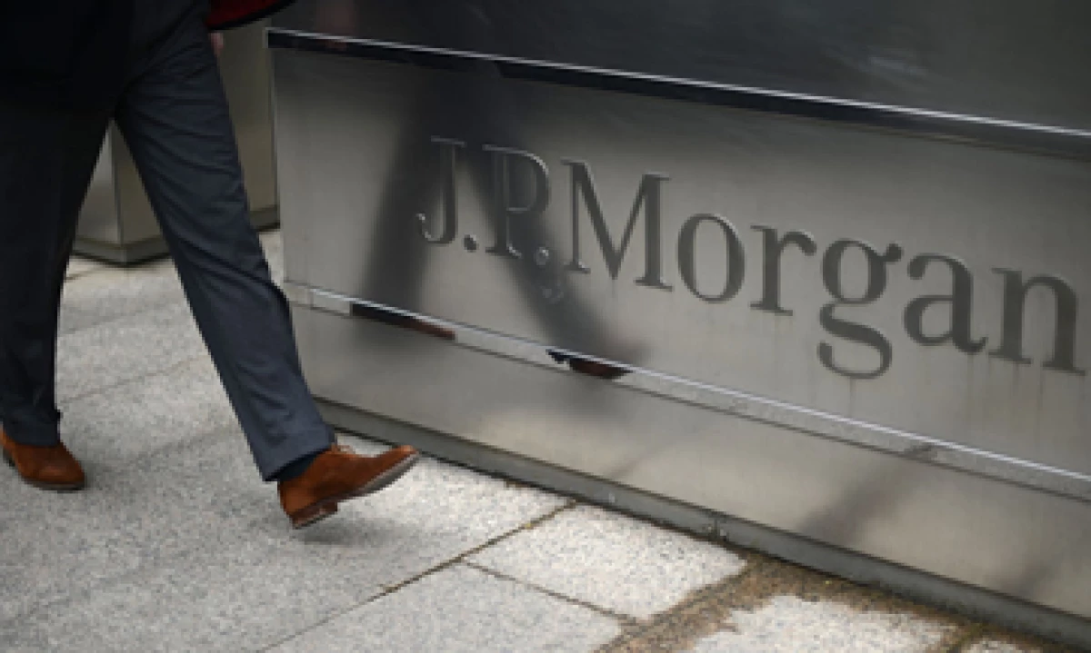 JPMorgan perdió al menos 5,800 mdd en operaciones de derivados de créditos que resultaron mal. (Foto: Reuters)