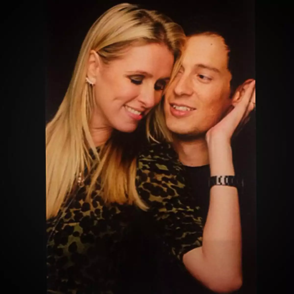 Pocas son las ocasiones en las que Nicky publica fotos con su prometido en sus redes sociales.