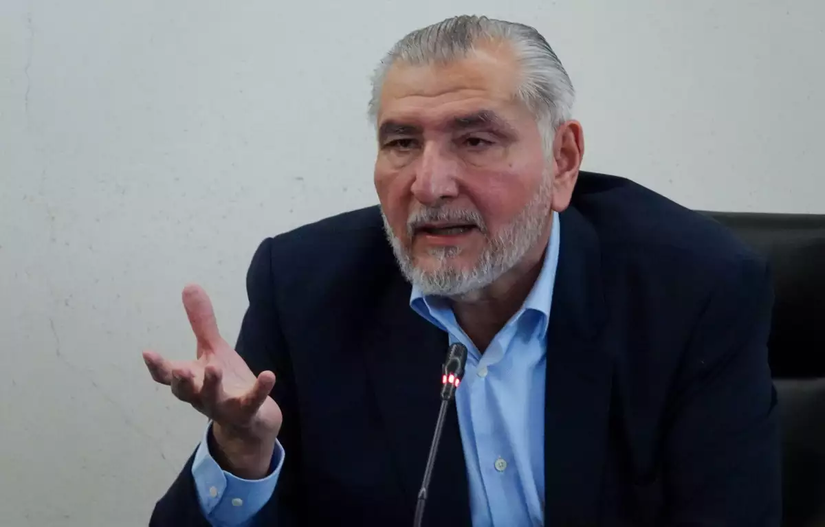 El líder de los senadores de Morena, Adán Augusto López, se deslinda de toda responsabilidad entorno a Hernán Bermúdez.