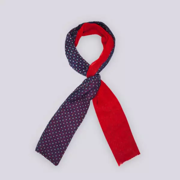 Si amas a Chuck Bass y quieres que tu novio se paresca a él, ¡regálale este accesorio! (Carolina Herrera, precio en punto de venta)