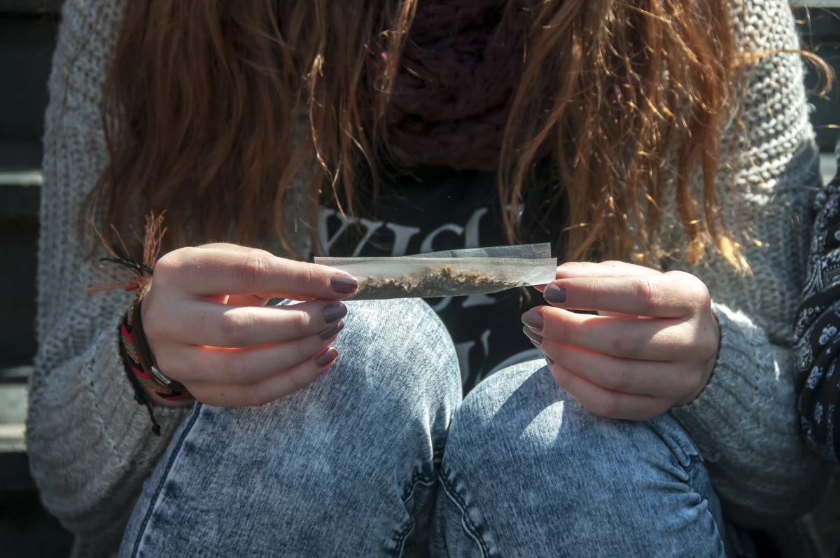 Las mujeres presas señalan que una de sus motivaciones para entrar al traslado de drogas es la falta de recursos.