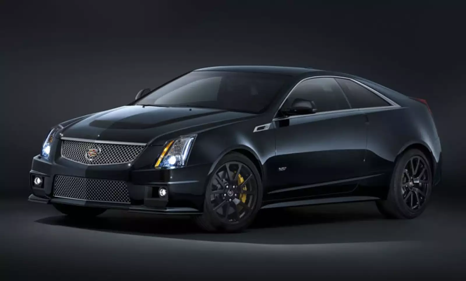 El vehículo estará disponible a partir del mes de marzo en concesionarias de EU a un precio base de 69,190 dólares por la versión estándar y 70,490 por la edición automática.