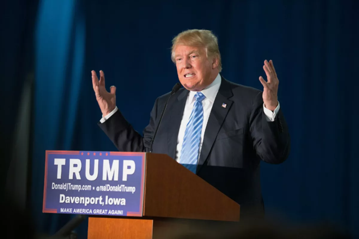 Donald Trump ha generado (y sigue) generando polémica debido a sus constantes posturas contra las personas de otro sector social y raza.