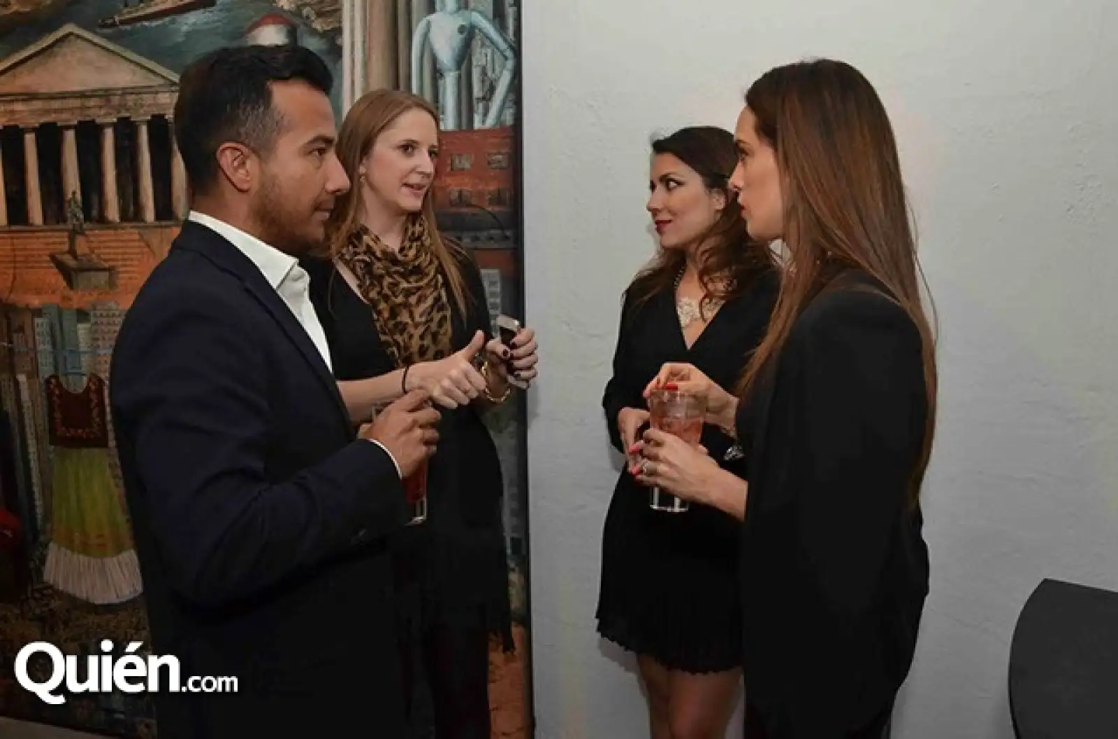 Beto Mendoza,Lise Morlet,Válerie Anaya y Muriel Elbright