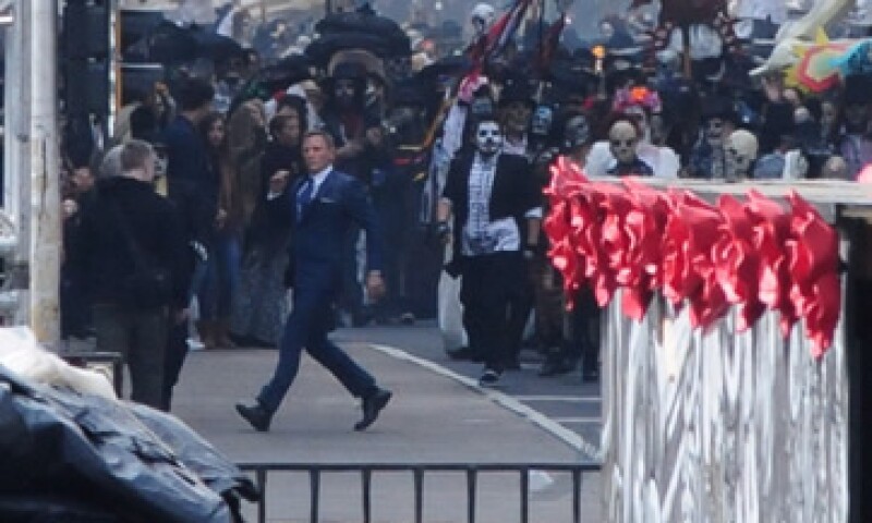 James Bond, interpretado por Daniel Craig, rodó parte de sus aventuras en el Centro Histórico. (Foto: Cuartoscuro )