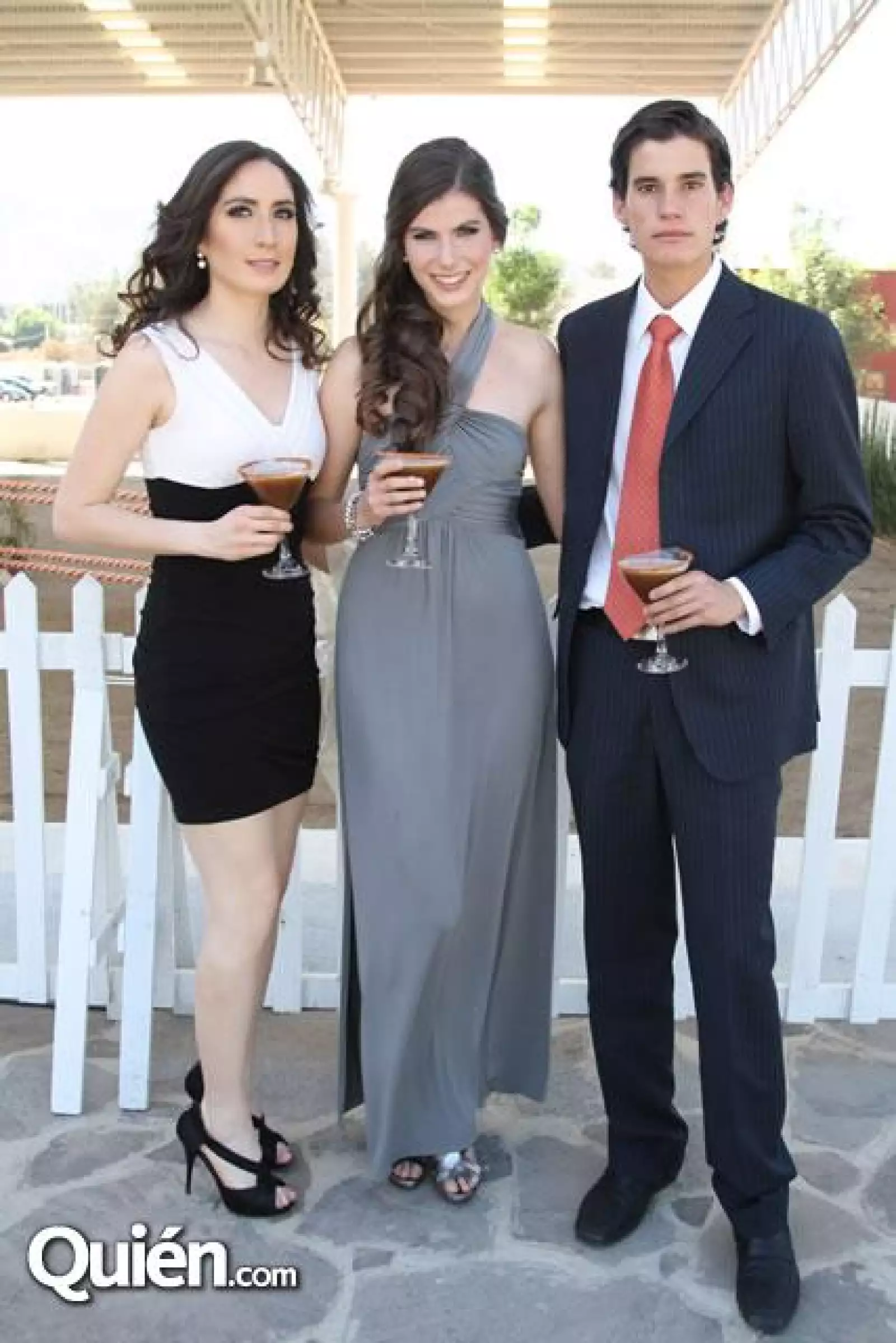 Cosette Ramírez,Natalia Sánchez y Juan Covarrubias