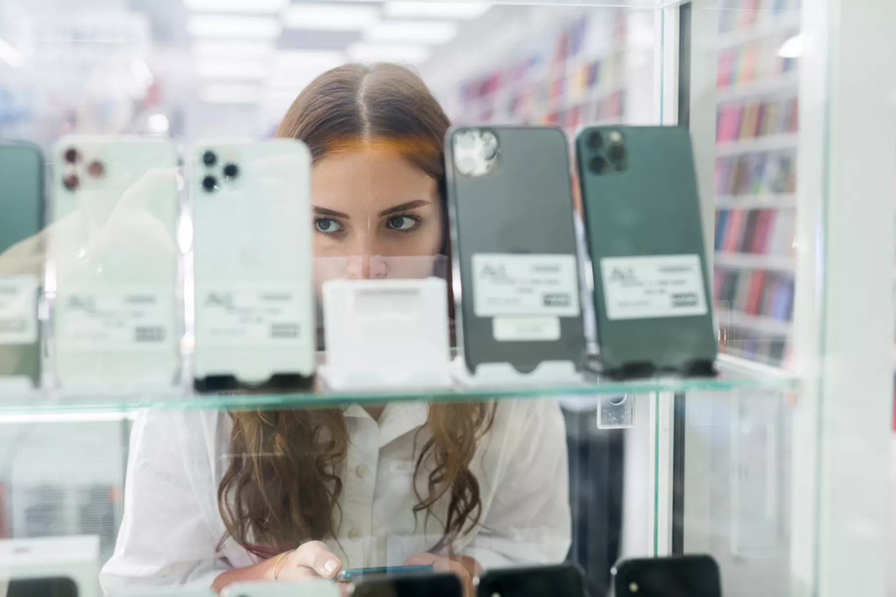 Un celular 2,000 pesos vs. uno de 30,000: qué cambia realmente entre un Poco y un Galaxy 