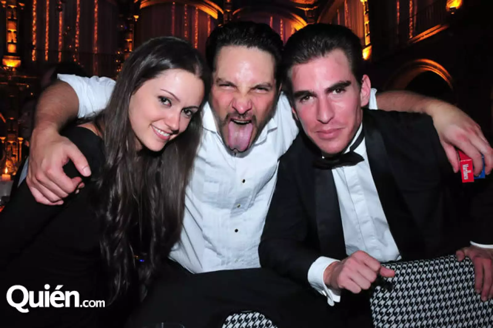 Adriana Sánchez,Alexis Rovzar,Julio Azcárraga