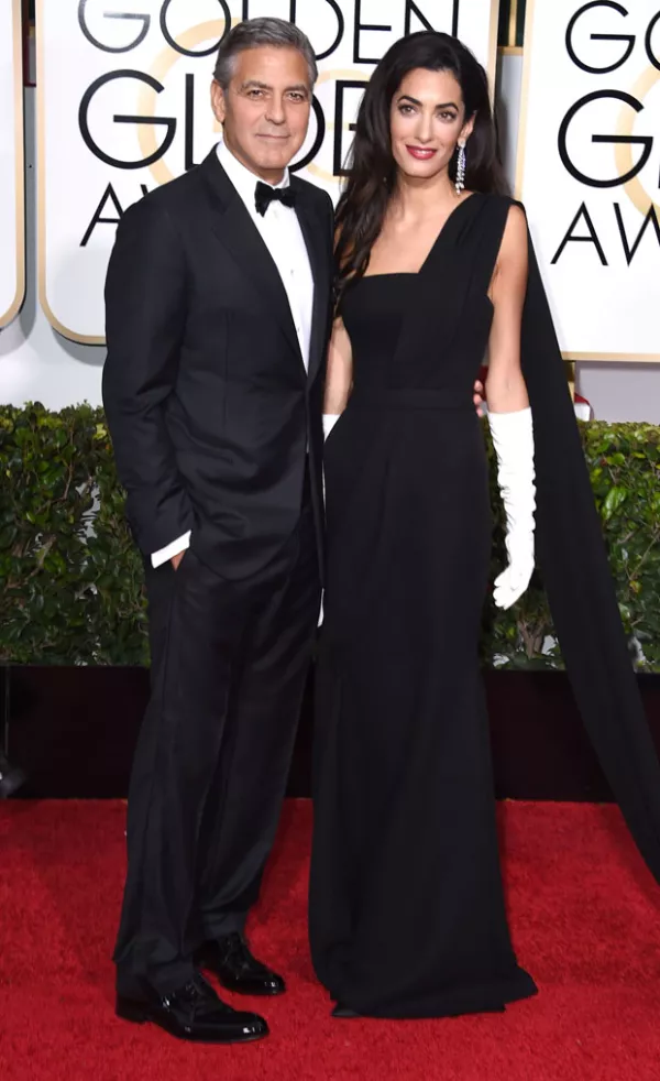 El actor aseguró que mientras su esposa tardó horas hasta elegir el vestido Dior que lució en la red carpet, él optó por darle a su esmoquin de bodas una segunda oportunidad.