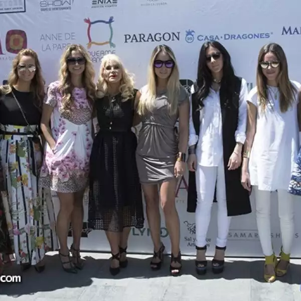 Jessica Pliego, Vanessa Pliego, Pixie Devlyn, Hilda Calderón, Paula Arango, Lorena Murat, Mariana Martín del Campo y Paola Pliego