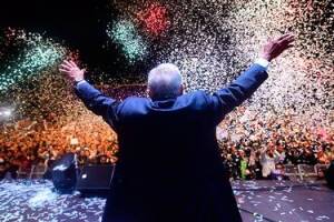 AMLO festejó en el Zócalo la noche del 1 de julio.