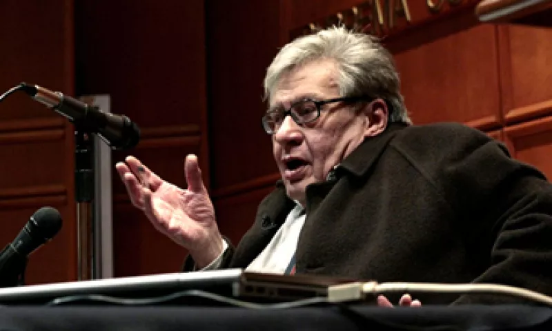 El escritor había sido hospitalizado en el Instituto Nacional de Ciencias Médicas y Nutrición Salvador Zubirán. (Foto: Notimex)