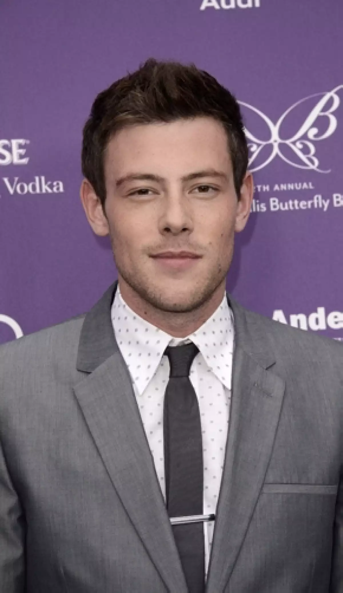 El actor principal de la serie fue encontrado muerto en un hotel de Vancouver, Canadá, informó la policía la madrugada de este domingo; tenía 31 años.