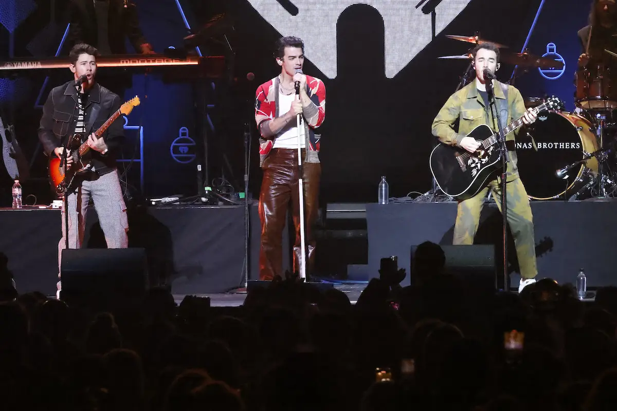 Hot 99.5's iHeartRadio Jingle Ball 2021